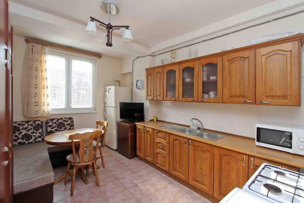 Cozy Apartment In The Center Of Erevan Exterior foto
